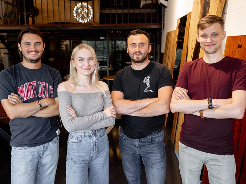 Cотрудники нашего шоу-рума 